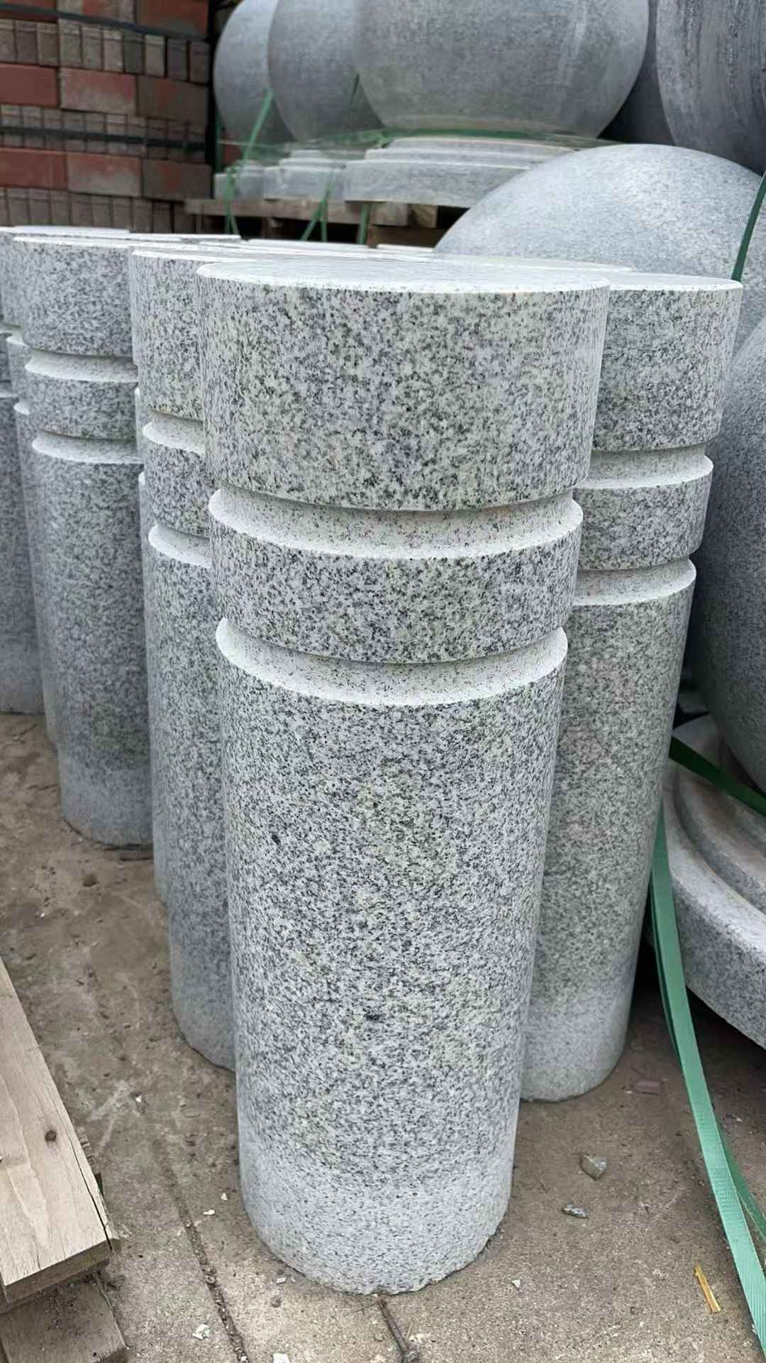 唐山 芝麻白花岗岩挡车柱、隔离柱多少钱