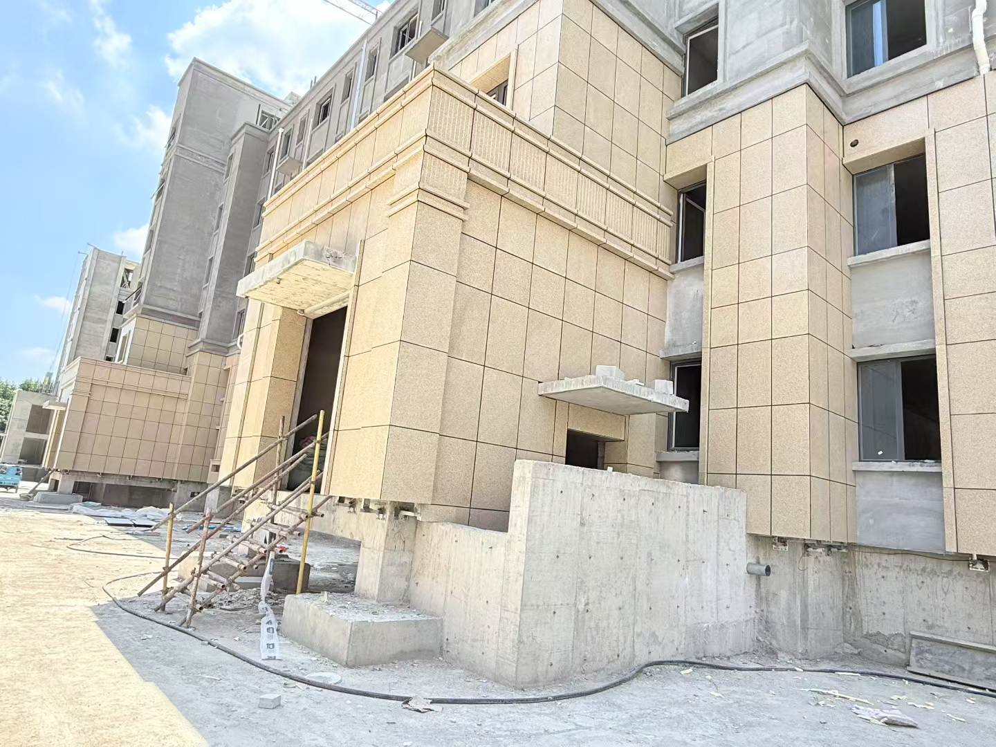 唐山 黄金麻干挂，工地实拍