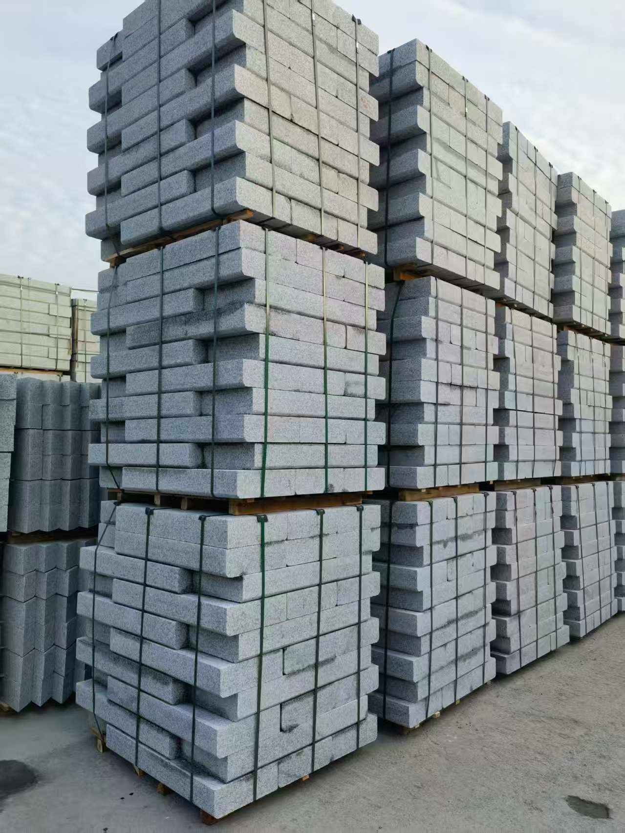 唐山 路沿石（路侧石），颜色一致，尺寸标准