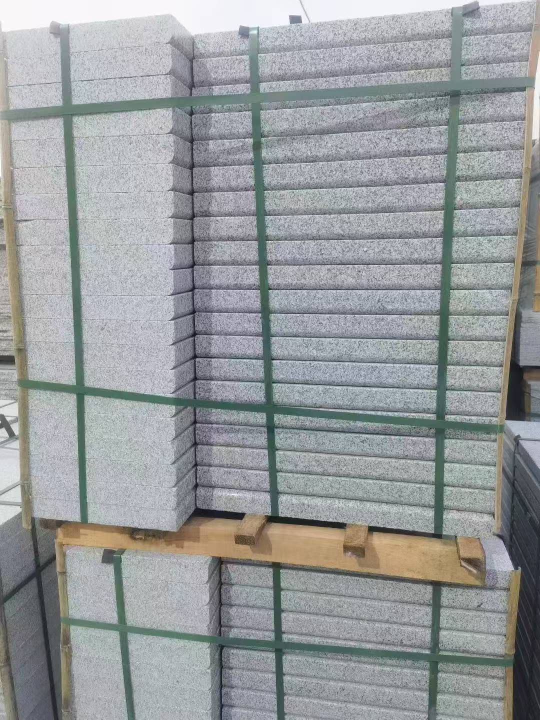 唐山 5公分芝麻白，倒斜角，室外楼梯踏步