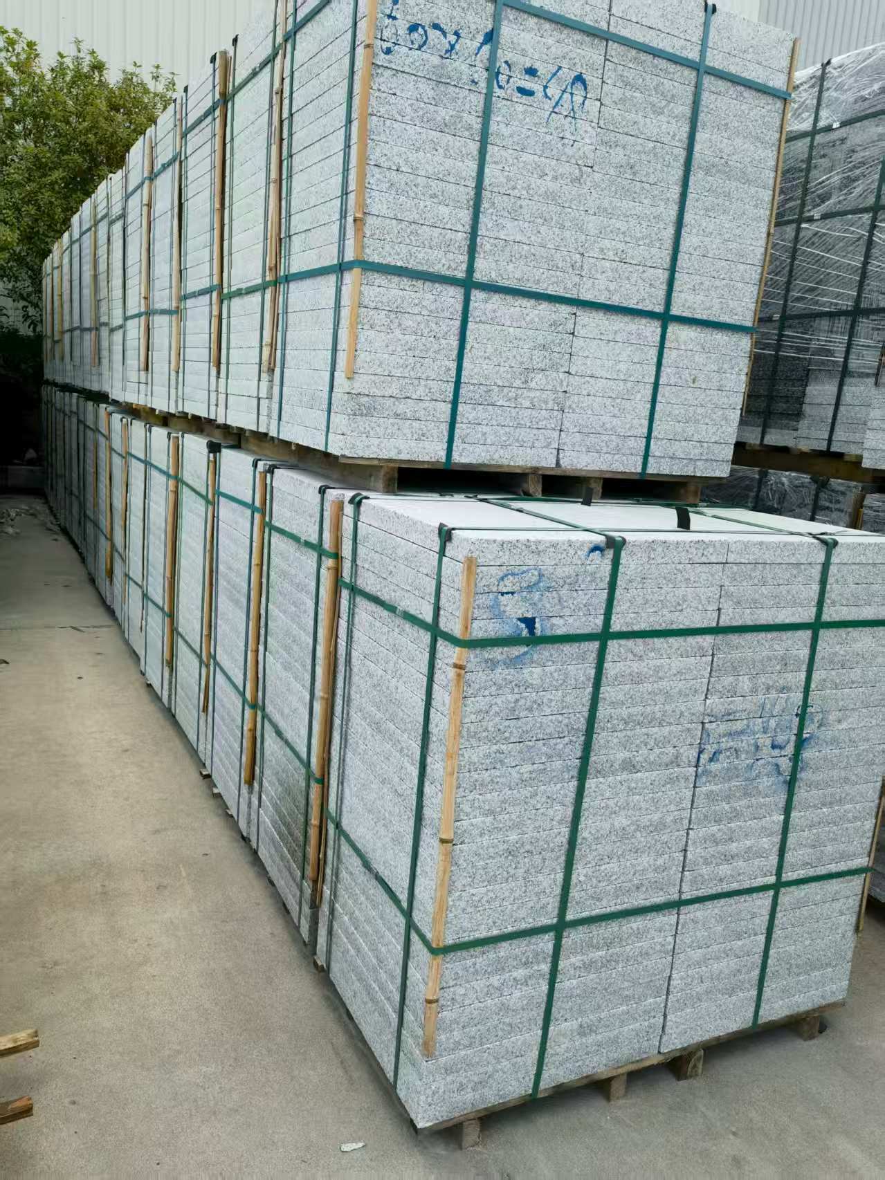 唐山 大花芙蓉白火烧成品，市政园林广场地铺石